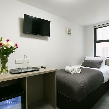 Belvilla Ilford Hill Hotel London Exteriör bild
