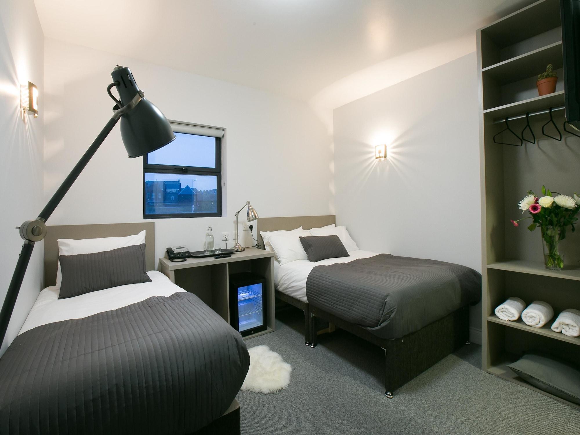 Belvilla Ilford Hill Hotel London Exteriör bild