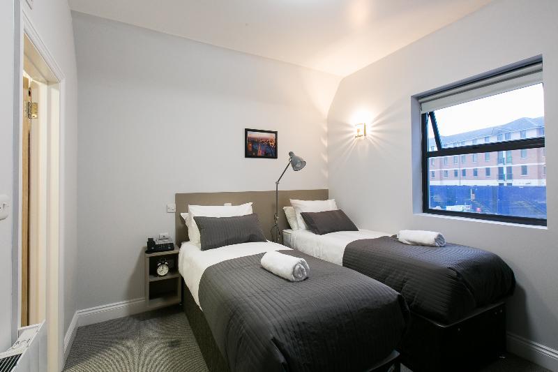 Belvilla Ilford Hill Hotel London Exteriör bild