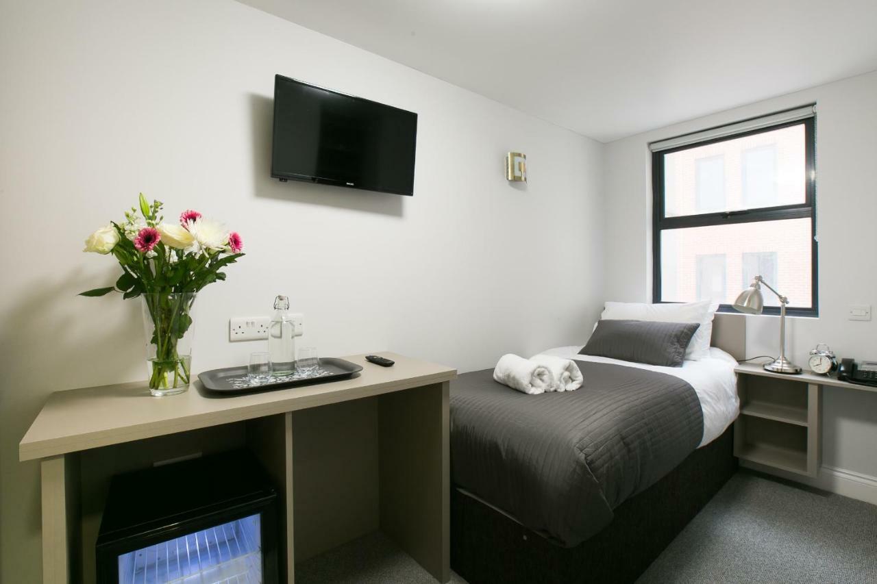 Belvilla Ilford Hill Hotel London Exteriör bild